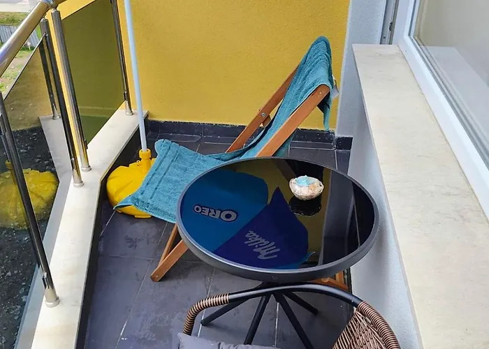 Apartment Sun Rays *