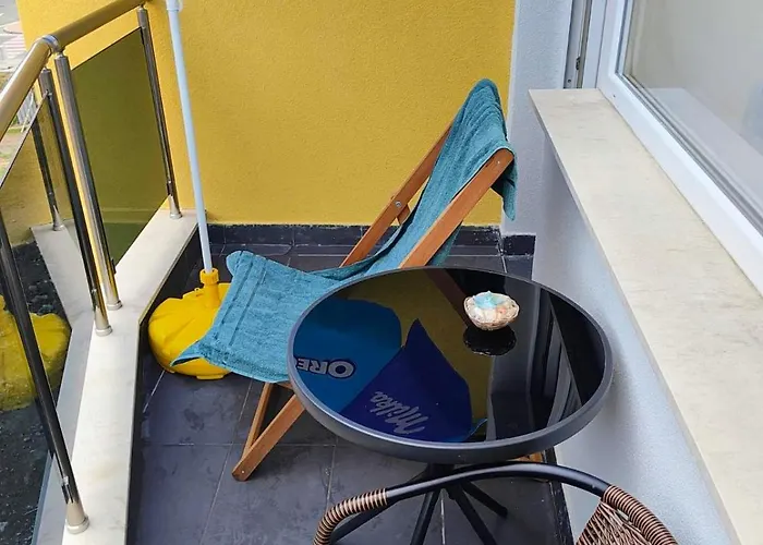 Apartment Sun Rays *